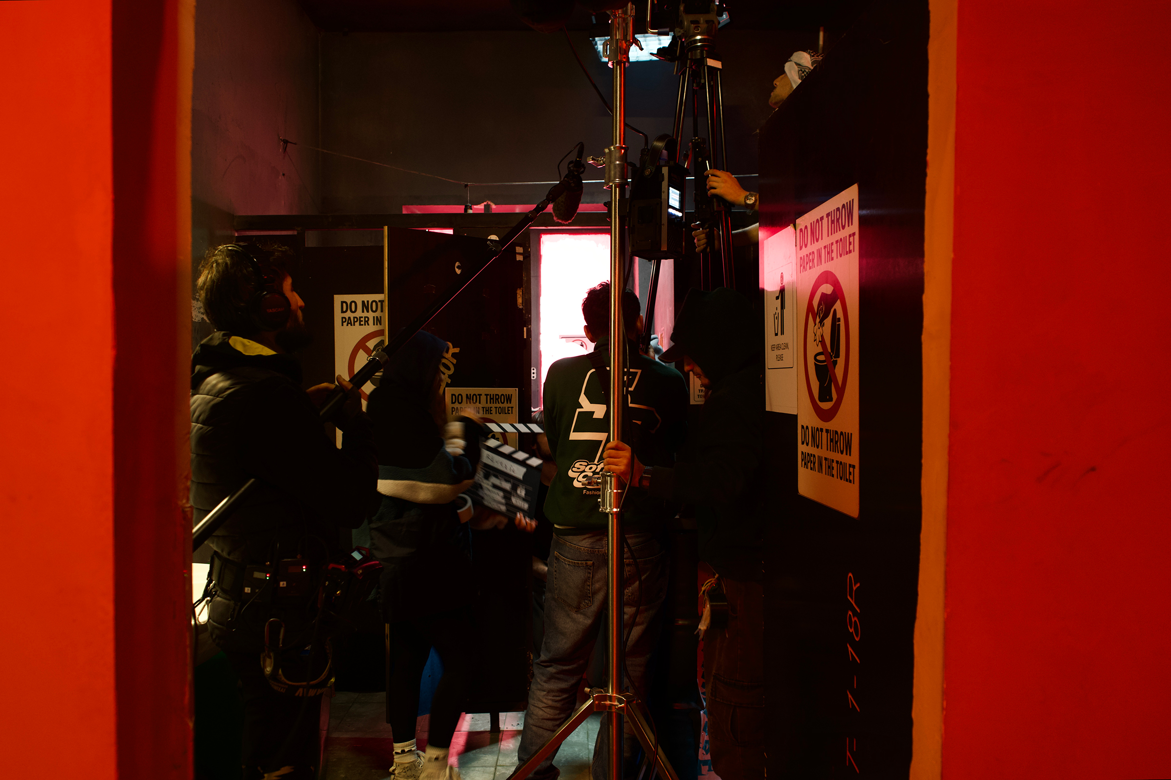 Backstage photography by LEVARIS.